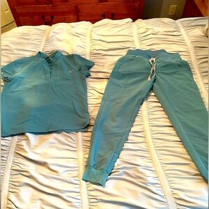 FIGS SCRUB SET SMALL HYDROGREEN ZAMORA JOGGER RAFAELA TOP SMALL